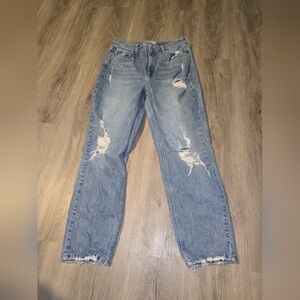 Guess | Distressed Mom Jeans